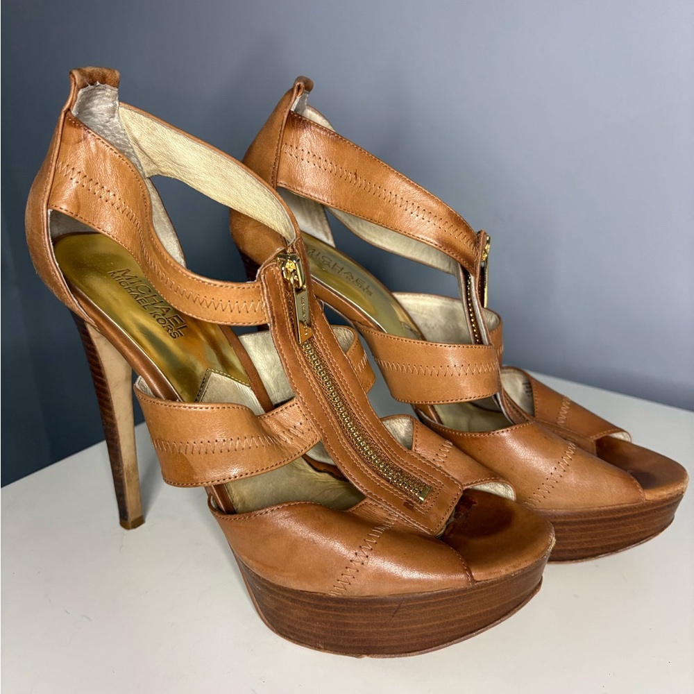 Michael Kors Berkley Platform Heels Luggage Brown Leather T-Strap Zipper Sz 9.5